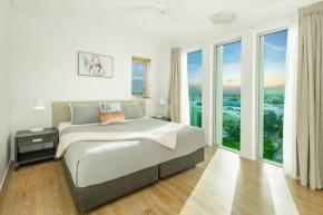 Cairns City & Ocean View, 1 BR Sleeps 4 Spacious Apt